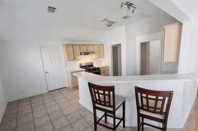 $410,000 | 990 Treehouse Lane, Red Oak, TX 75154