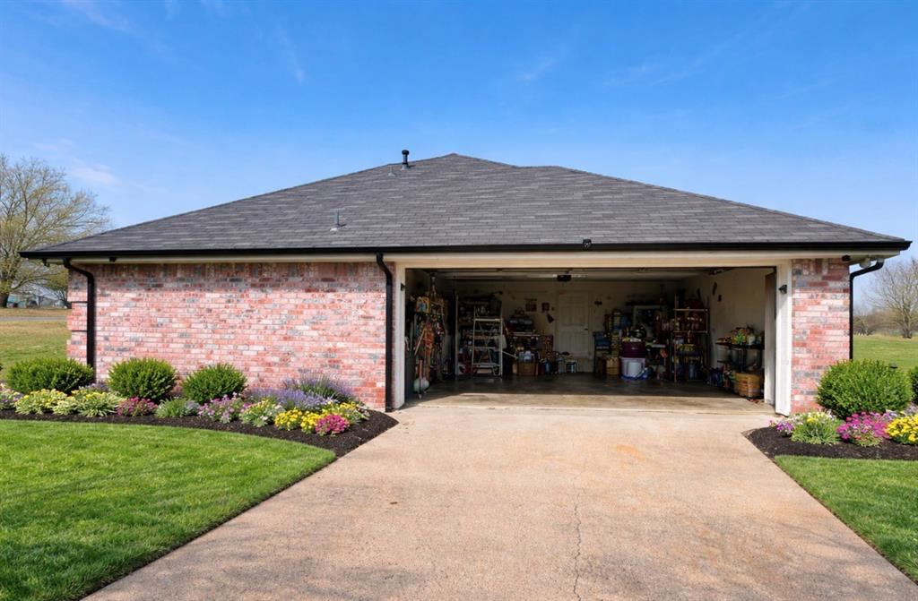 990 Treehouse Lane Red Oak, TX 75154 - Photo 5 of 17