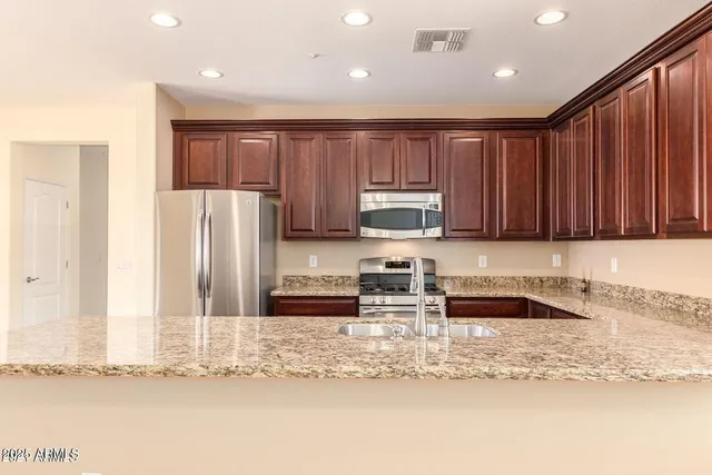 $2,200 | 7393 West Palo Brea Lane, Peoria, AZ 85383