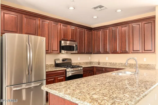 $2,200 | 7393 West Palo Brea Lane, Peoria, AZ 85383