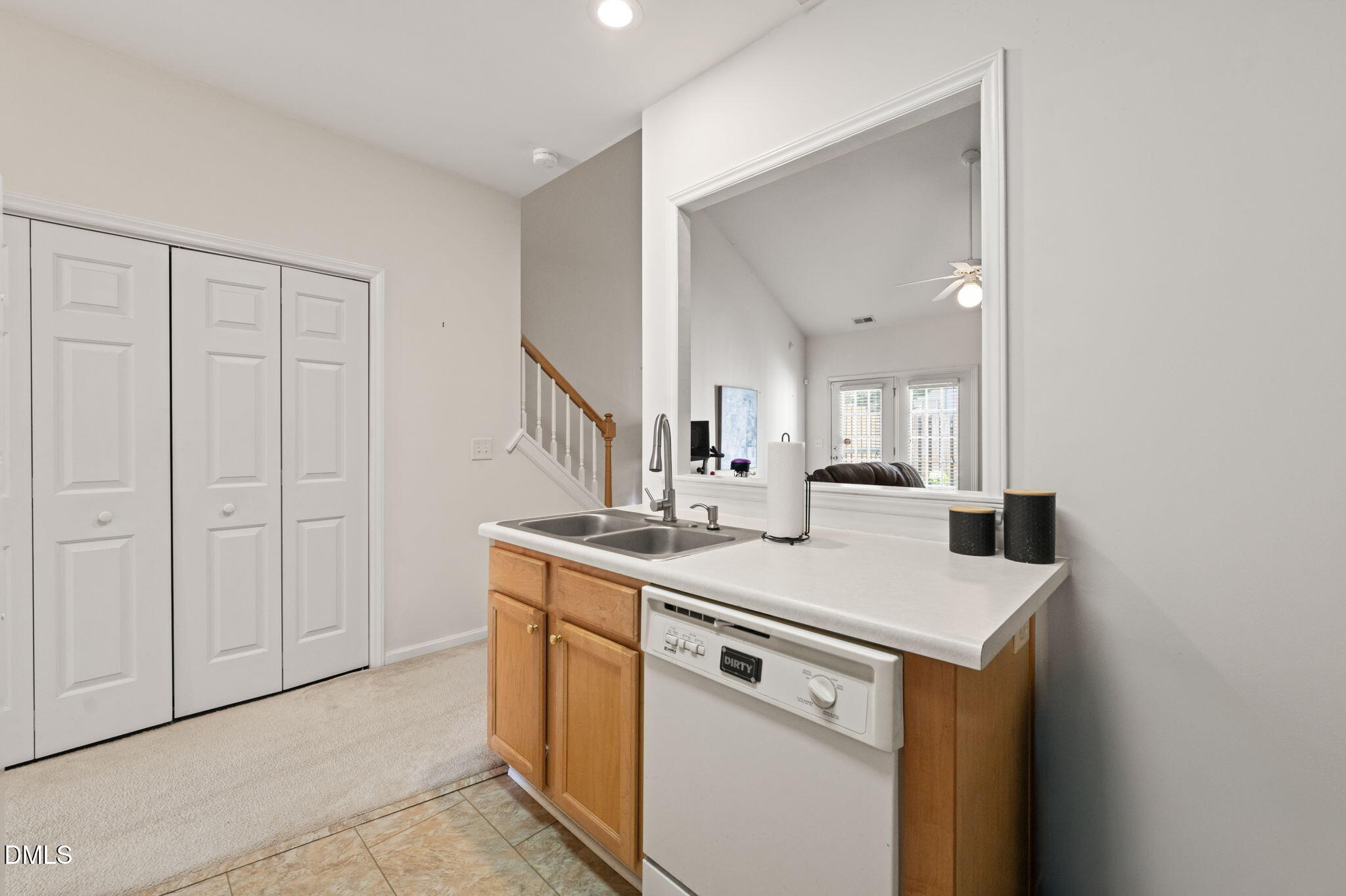 33 Signet Drive Durham, NC 27704 - Photo 10 of 28 10-web-or-mls-untitled-9