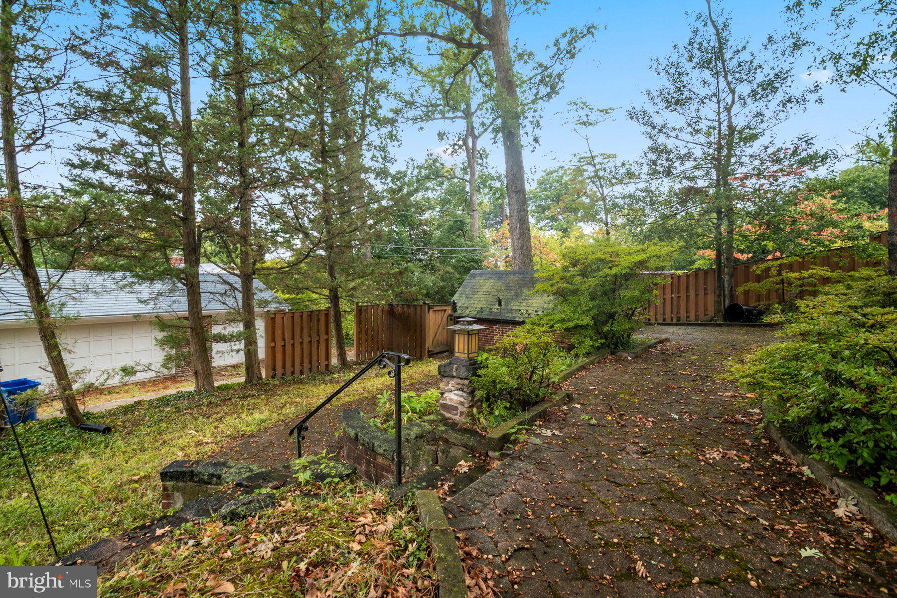 1213 Roundhill Road Baltimore, MD 21218 - Photo 32 of 41 Gallery Image 32