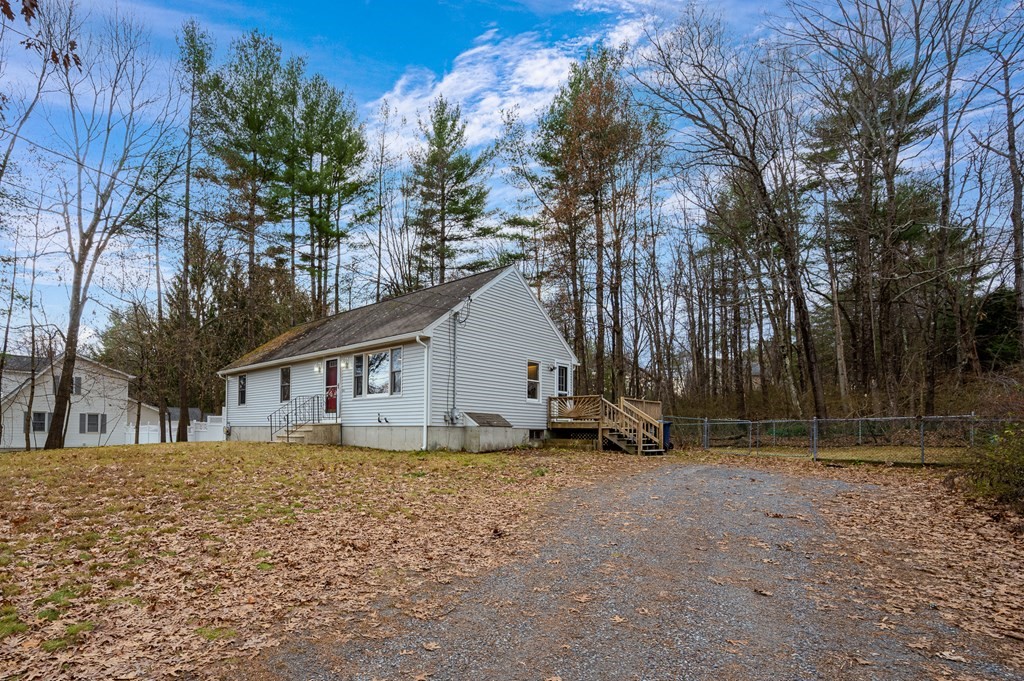 14 Jewett Road Sterling, MA 01564 - Photo 1 of 16 Gallery Image 1