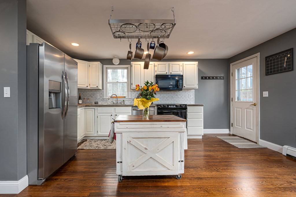 14 Jewett Road Sterling, MA 01564 - Photo 2 of 16 Gallery Image 2