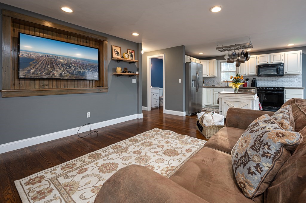 14 Jewett Road Sterling, MA 01564 - Photo 5 of 16 Gallery Image 5