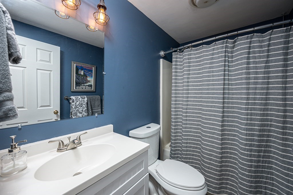 14 Jewett Road Sterling, MA 01564 - Photo 7 of 16 Gallery Image 7