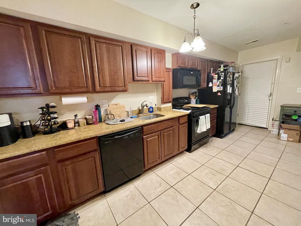 901 R Street Northwest Washington, DC 20001 - Photo 18 of 25