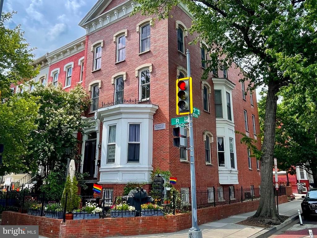 901 R Street Northwest Washington, DC 20001 - Photo 2 of 25