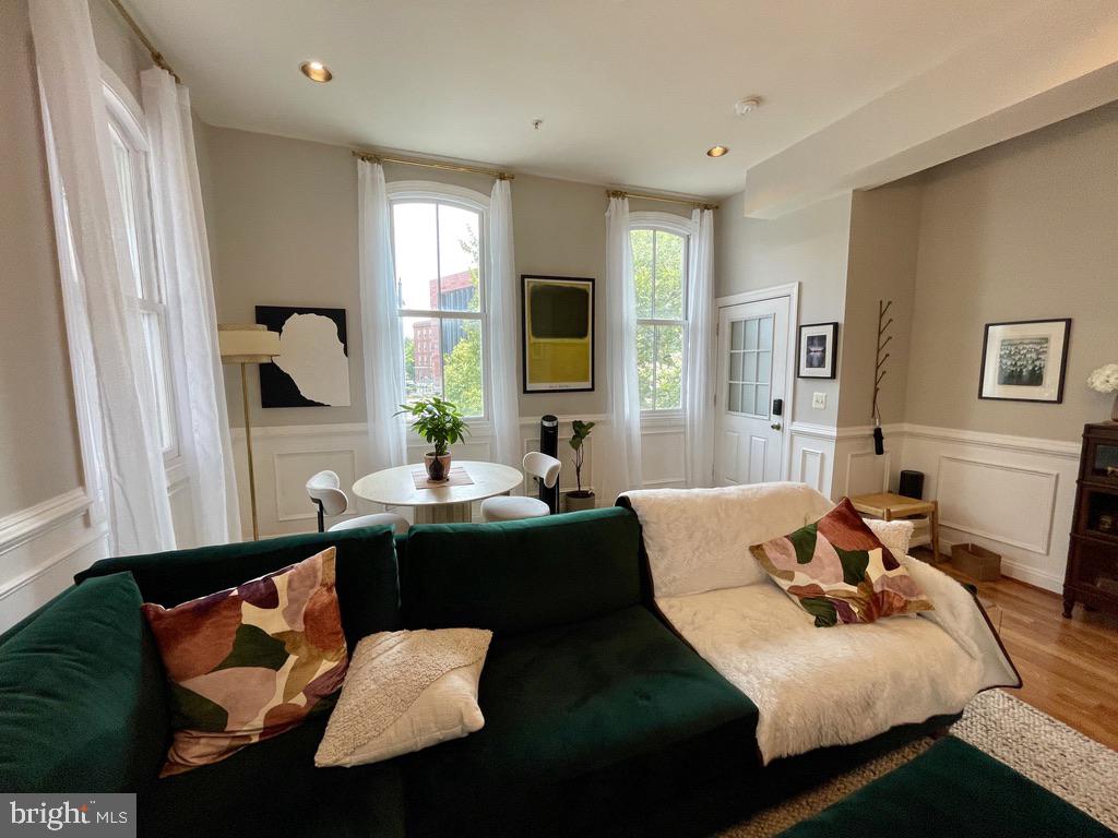 901 R Street Northwest Washington, DC 20001 - Photo 4 of 25