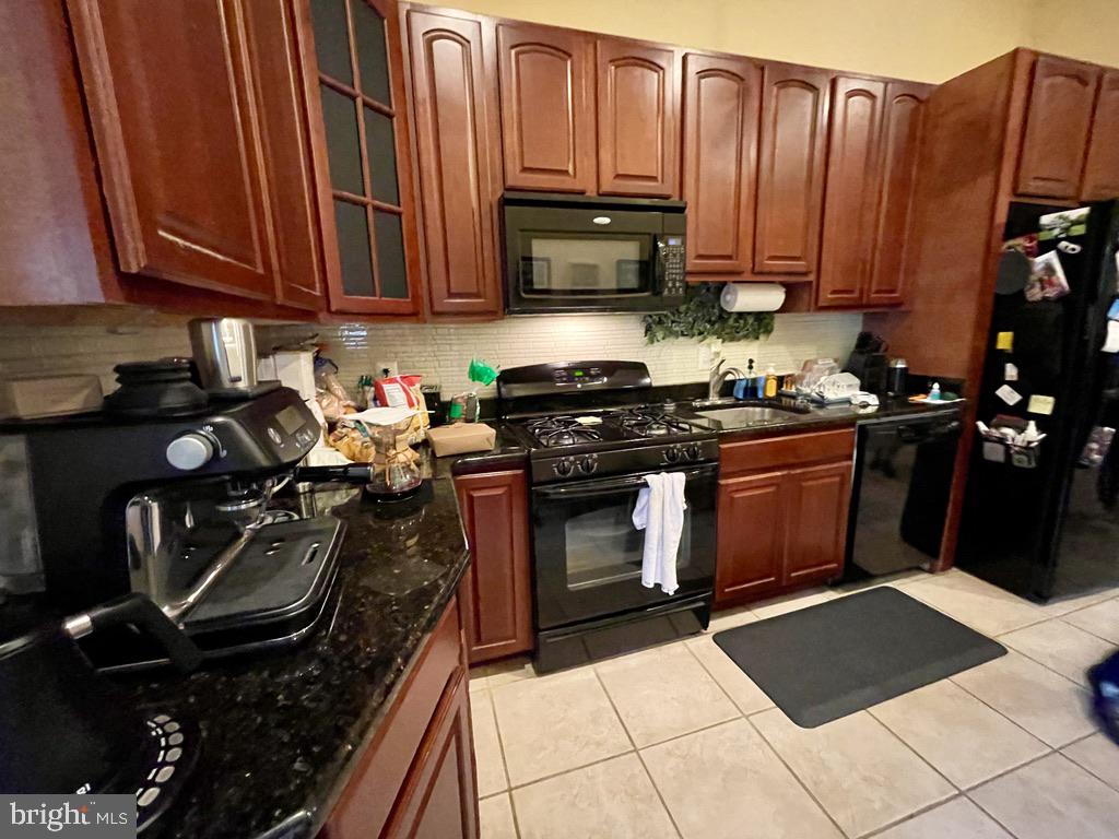 901 R Street Northwest Washington, DC 20001 - Photo 6 of 25