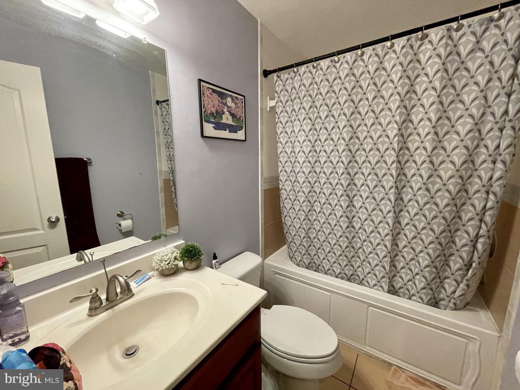901 R Street Northwest Washington, DC 20001 - Photo 8 of 25