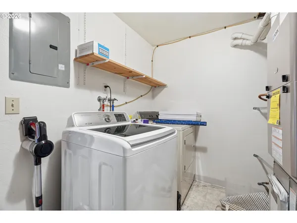 $323,500 | 16641 Southeast Naegeli Drive, Portland, OR 97236