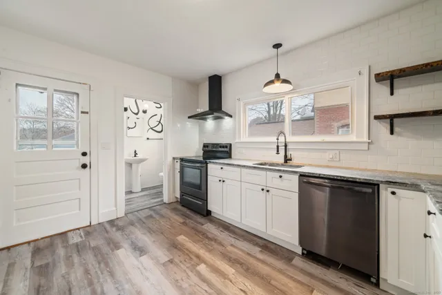 $3,000 | 187 Ridge Road, Middletown, CT 06457