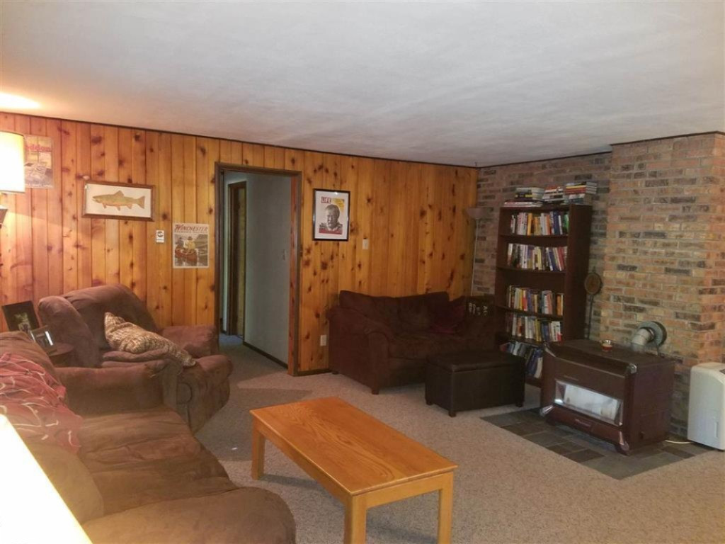2636 Bialik Road Manistee, MI 49660 - Photo 5 of 22 5
