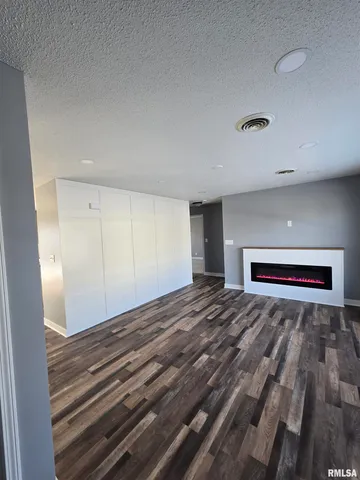 $174,900 | 210 North State Street, Christopher, IL 62822