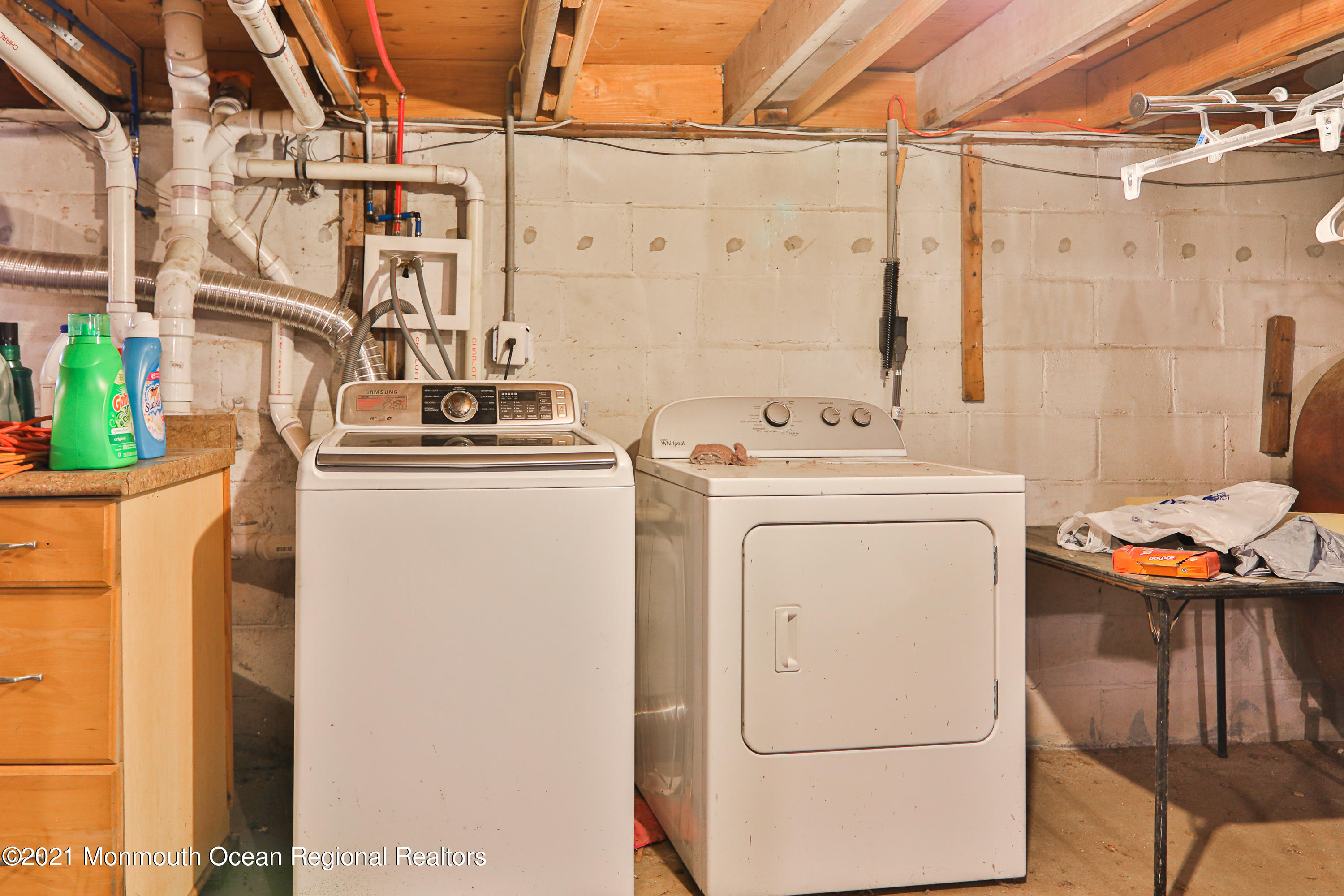 61 Cassville Road Jackson, NJ 08527 - Photo 21 of 26 a utility room with dryer and washer