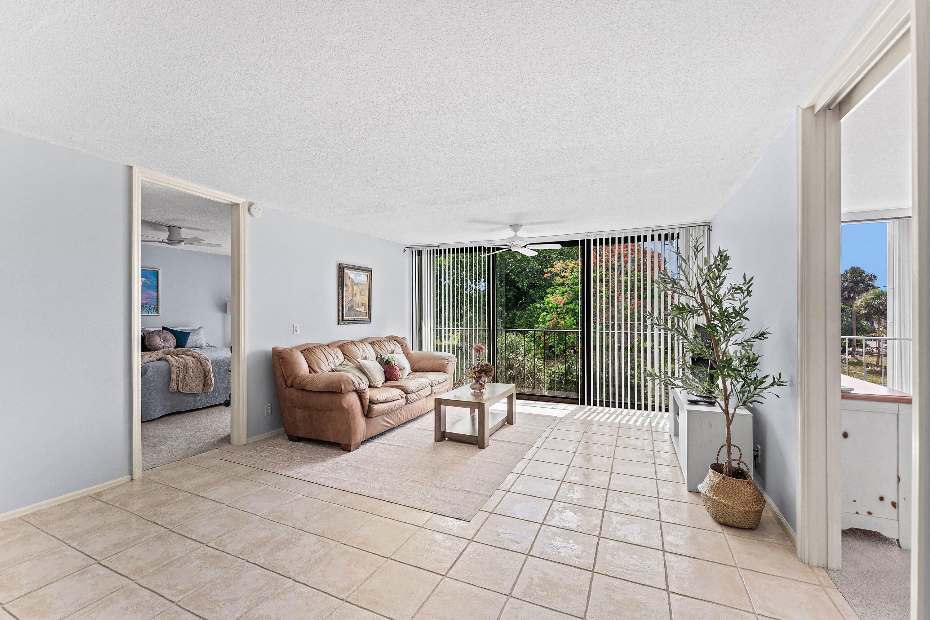 501 Southwest 11th Place, Unit 412 Boca Raton, FL 33432 - Photo 6 of 41 006-501Southwest11thPlace-412-BocaRaton-