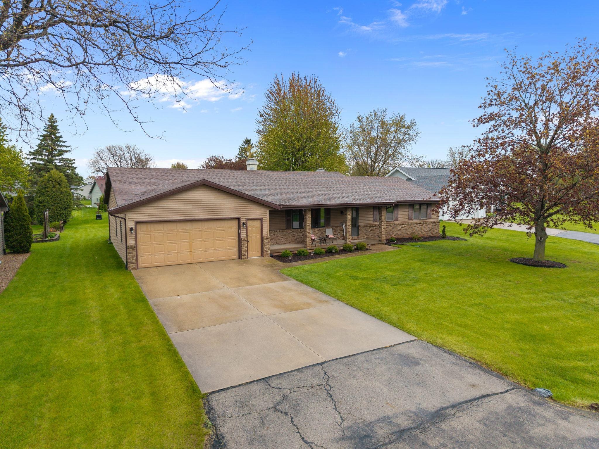 W2572 Colonial Court Appleton, WI 54915 - Photo 1 of 1