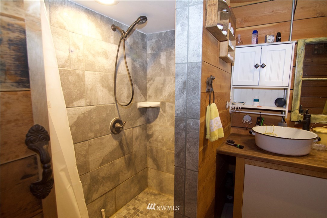 125 Jason Lucas Road Methow, WA 98834 - Photo 12 of 25