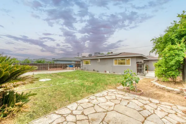 $325,000 | 824 West Clinton Avenue, Fresno, CA 93705