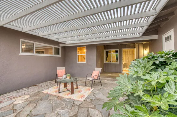 $325,000 | 824 West Clinton Avenue, Fresno, CA 93705