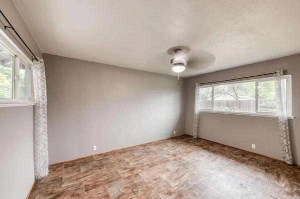 $325,000 | 824 West Clinton Avenue, Fresno, CA 93705