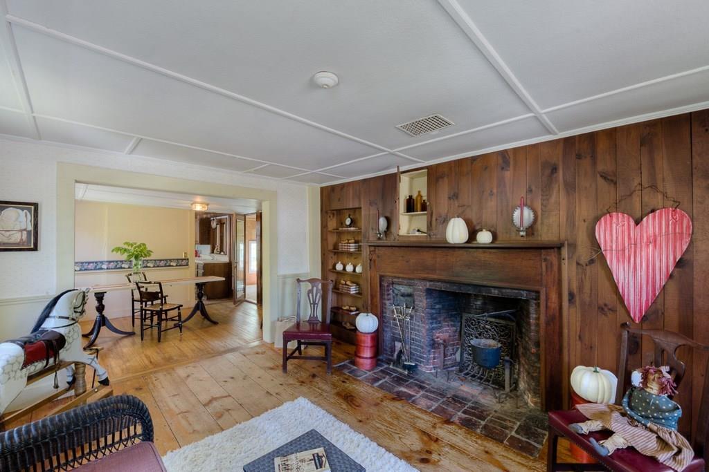 7 Gardner Road Hubbardston, MA 01452 - Photo 12 of 39 Gallery Image 12