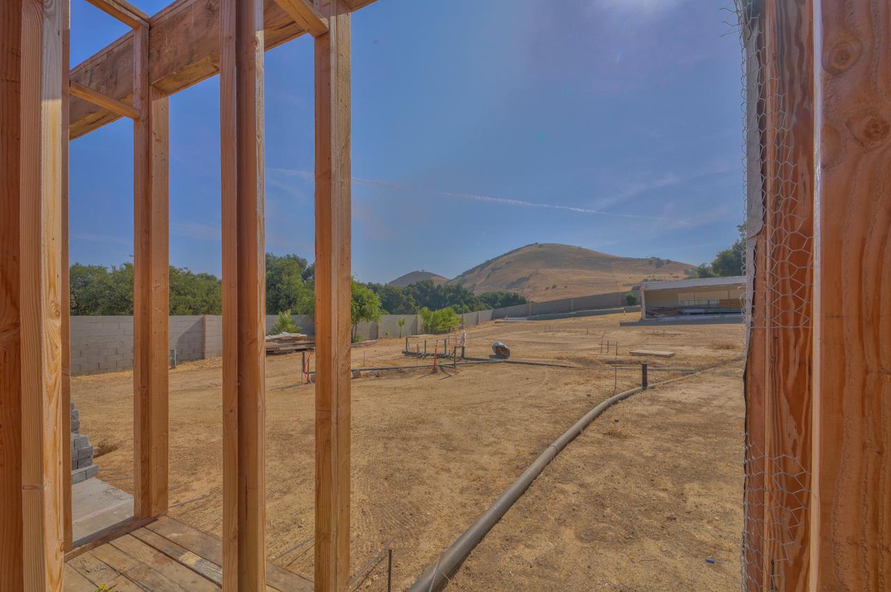52199 Pine Canyon Road King City, CA 93930 - Photo 11 of 18 a view of a balcony