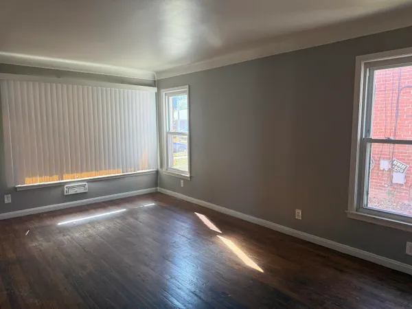 $155,000 | 16767 Lincoln Avenue, Eastpointe, MI 48021