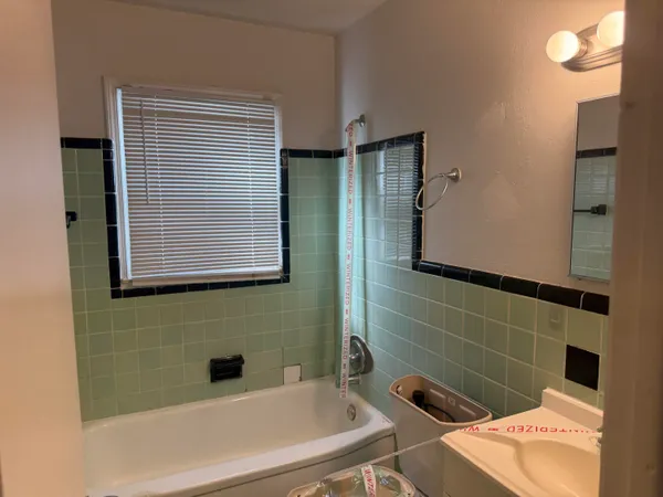 $155,000 | 16767 Lincoln Avenue, Eastpointe, MI 48021