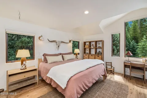 $10,950,000 | 801 Holy Cross Drive, Edwards, CO 81632