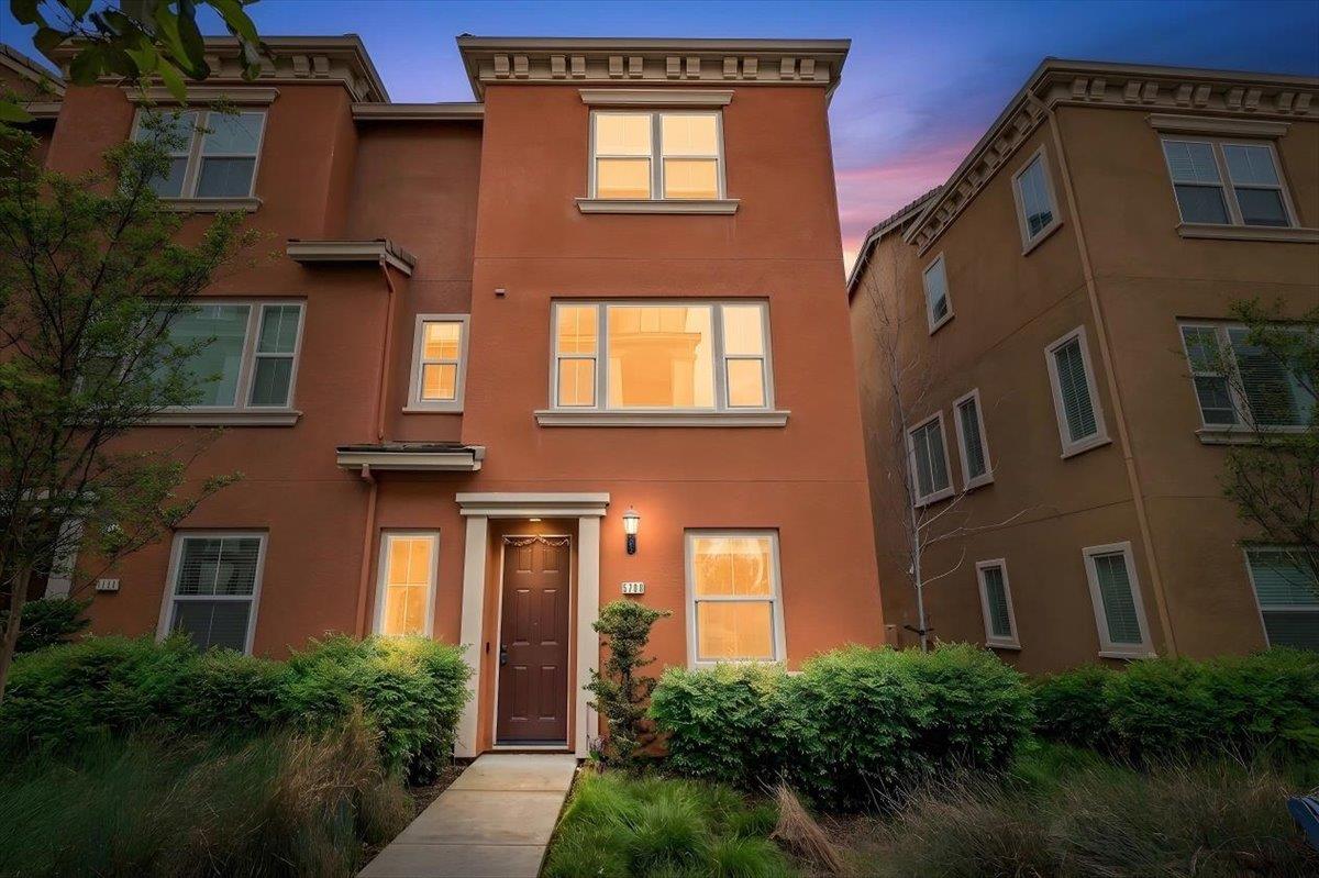 5708 Oceanspray Road Newark, CA 94560 - Photo 2 of 54