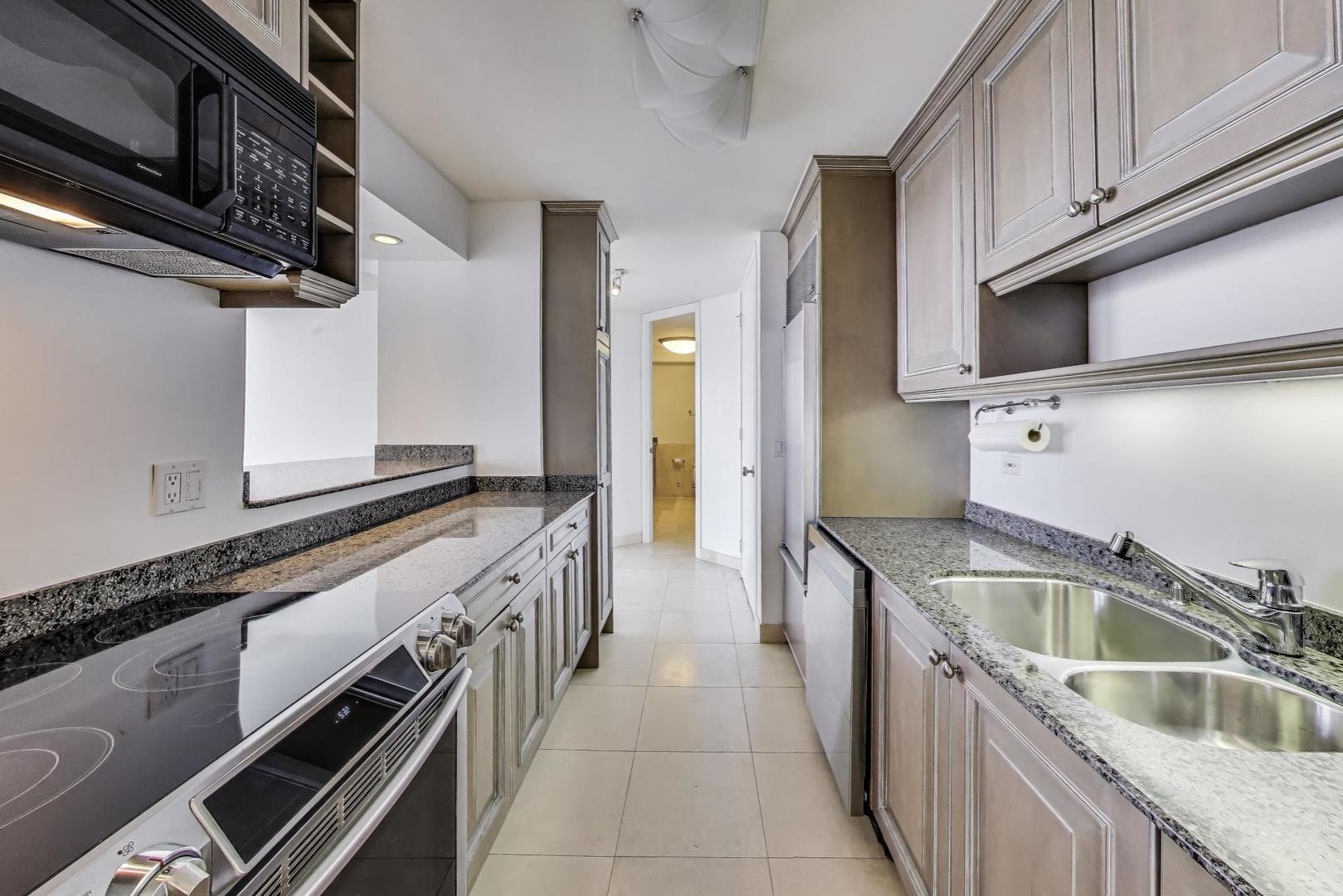 111 East Chestnut Street, Unit 48J Chicago, IL 60611 - Photo 13 of 28