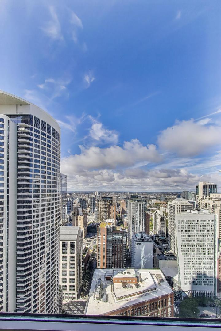 111 East Chestnut Street, Unit 48J Chicago, IL 60611 - Photo 16 of 28