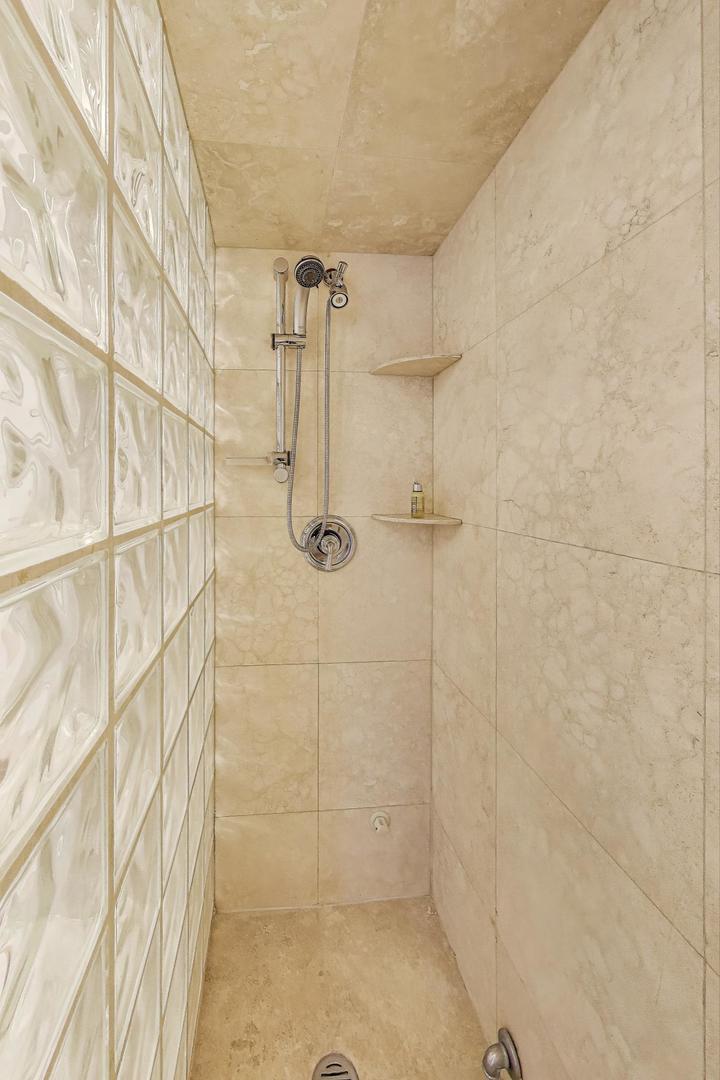 111 East Chestnut Street, Unit 48J Chicago, IL 60611 - Photo 18 of 28