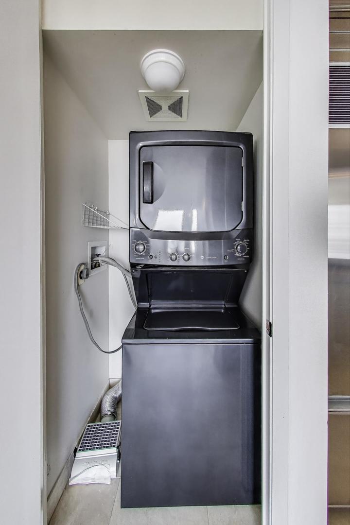 111 East Chestnut Street, Unit 48J Chicago, IL 60611 - Photo 19 of 28