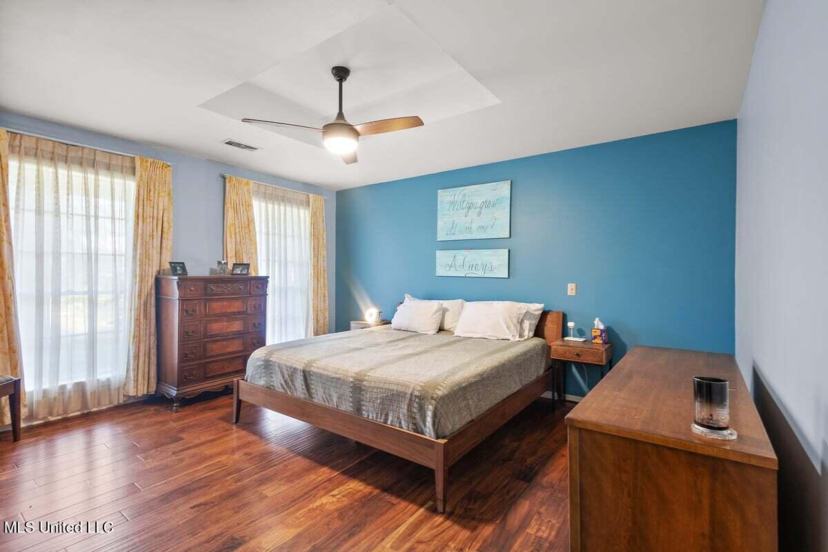 1423 Roxbury Place Jackson, MS 39211 - Photo 17 of 39 Primary Downstairs Bedroom