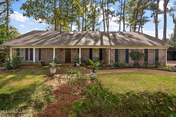 $389,000 | 1423 Roxbury Place, Jackson, MS 39211
