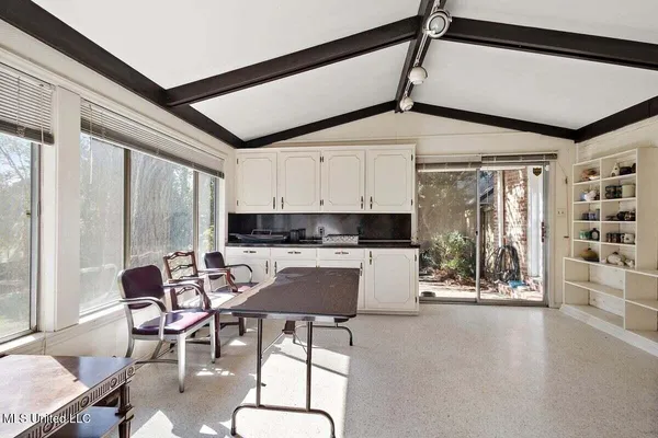 $399,000 | 1423 Roxbury Place, Jackson, MS 39211