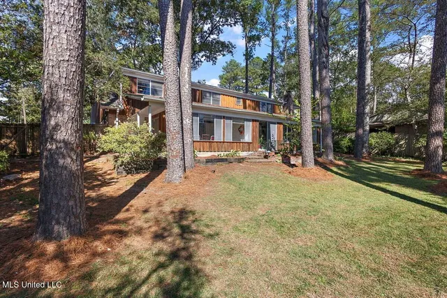 $450,000 | 1423 Roxbury Place, Jackson, MS 39211