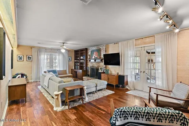 $450,000 | 1423 Roxbury Place, Jackson, MS 39211