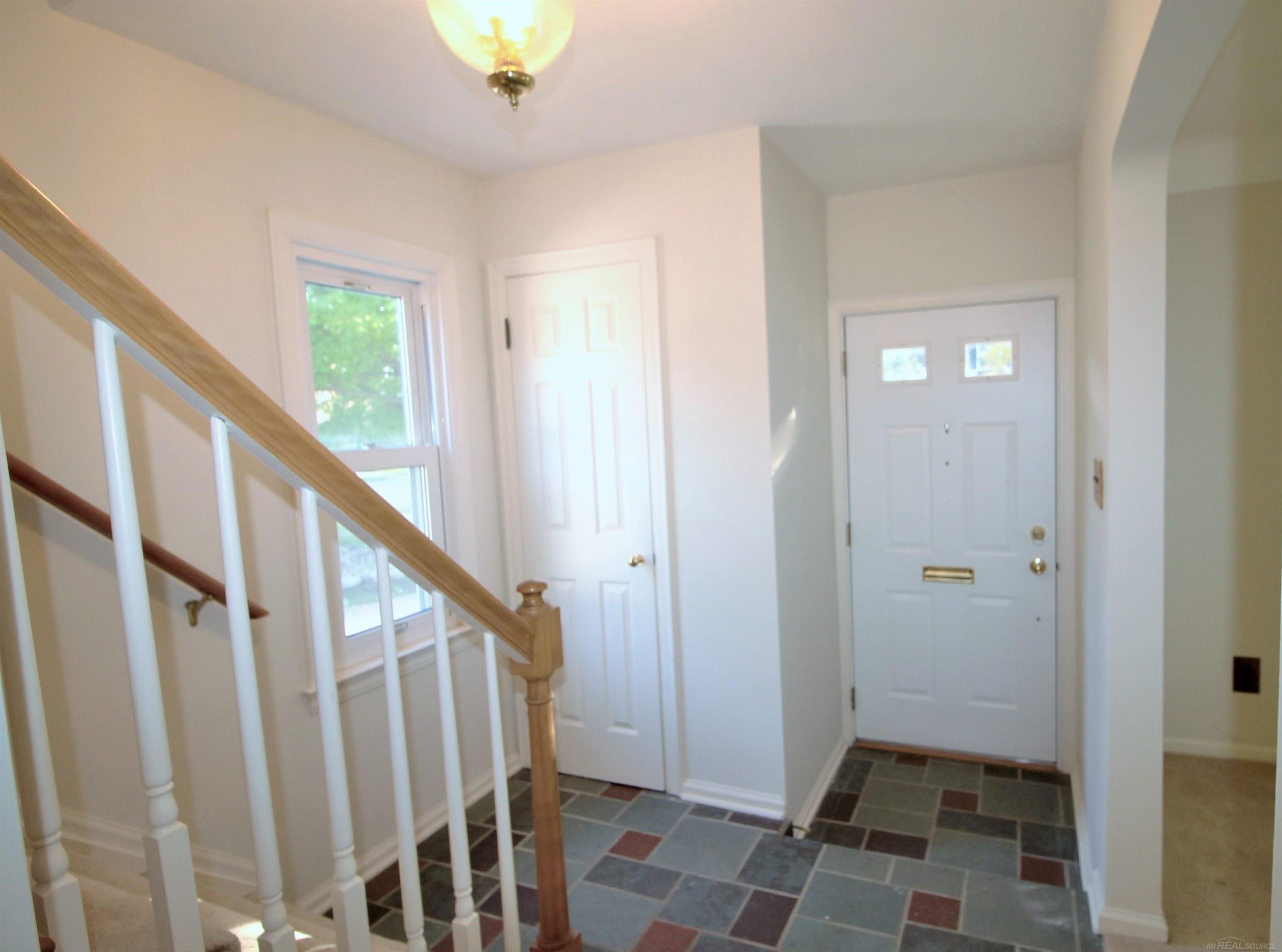 1018 Nottingham Road Grosse Pointe, MI 48230 - Photo 22 of 59 50088890-21.JPG