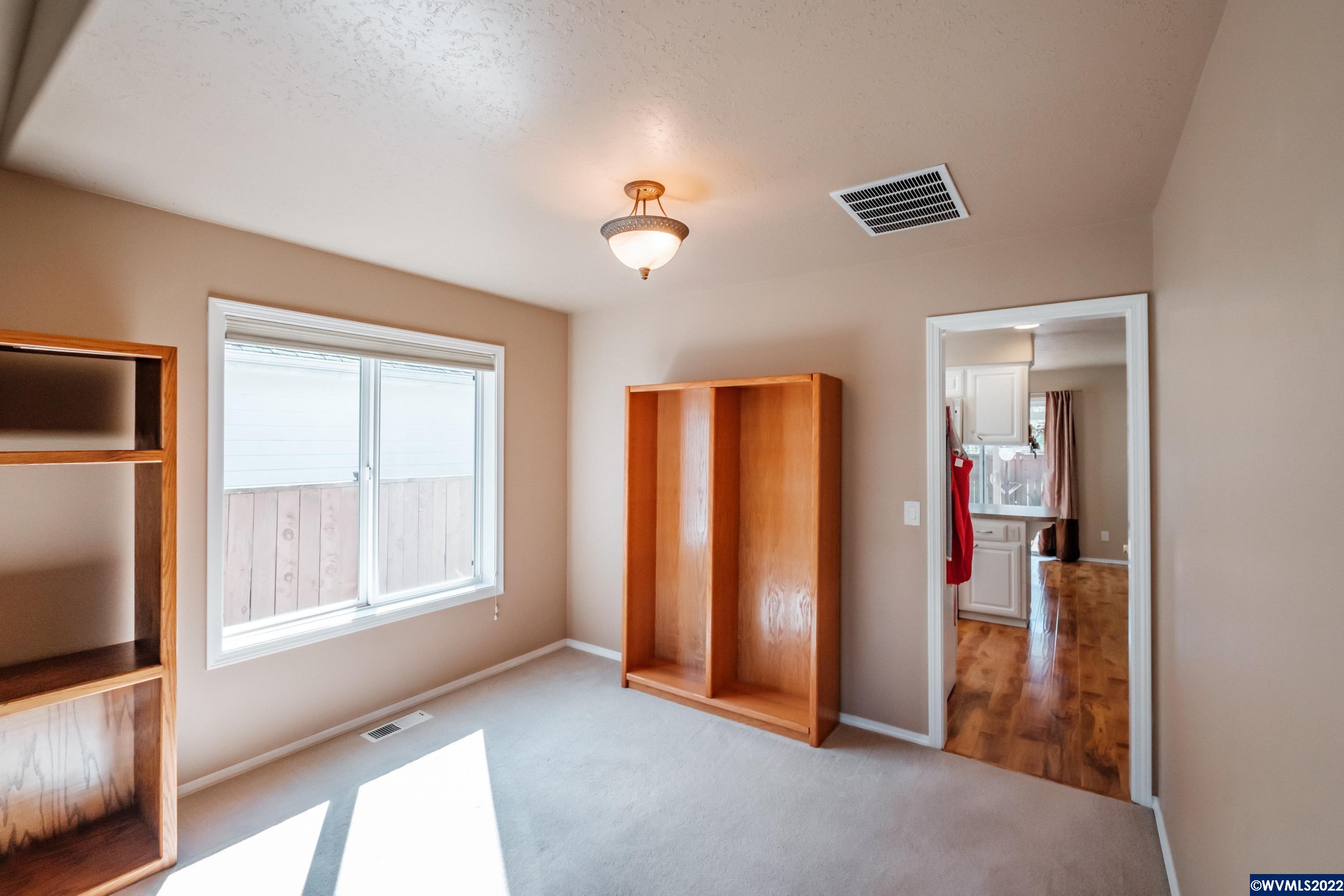 5230 Falcon Street Southwest Albany, OR 97321 - Photo 8 of 42 Gallery Image 8