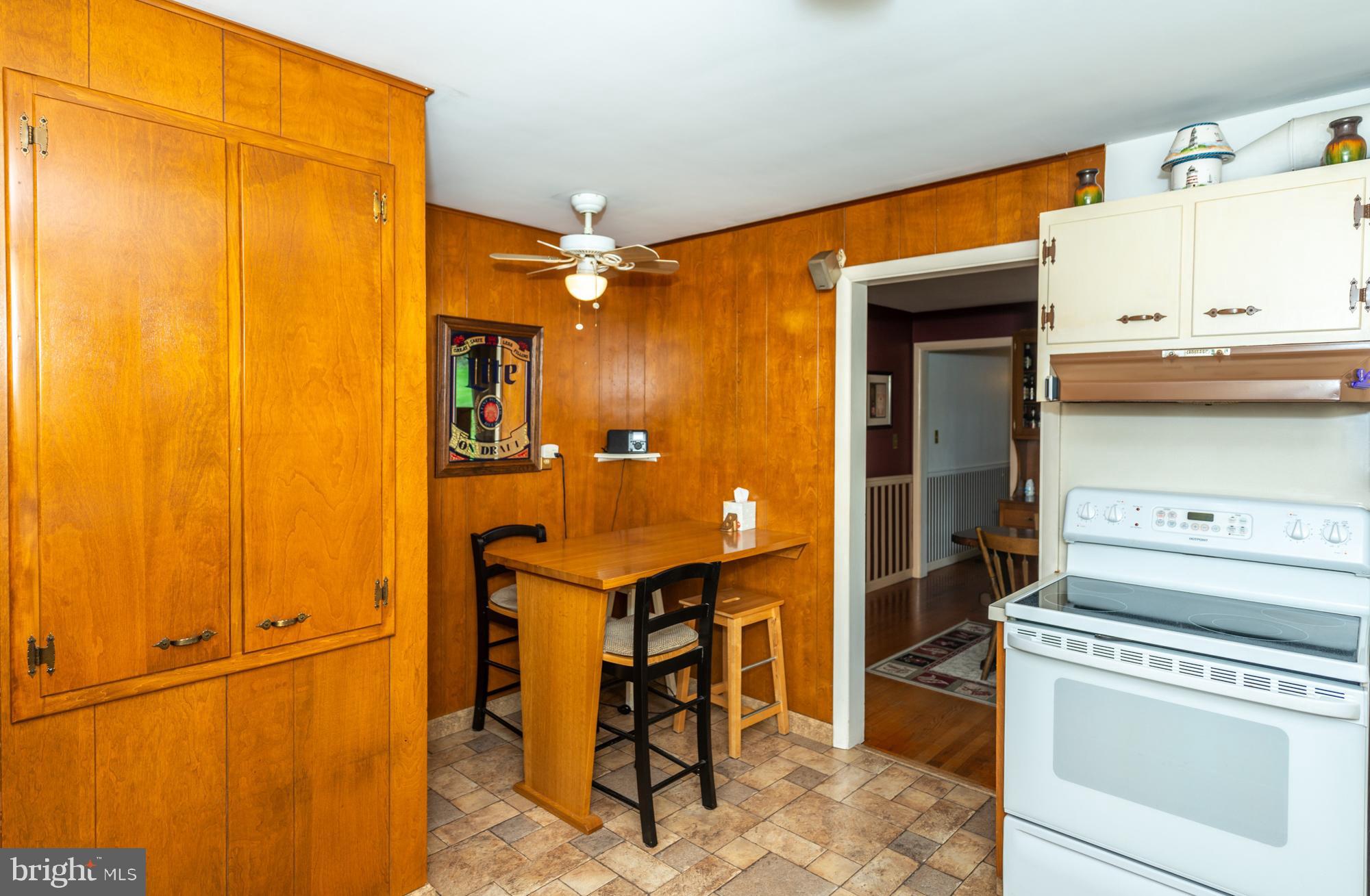 211 Hemlock Road Ephrata, PA 17522 - Photo 14 of 29 V4