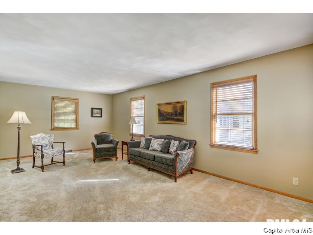 2424 Haverford Road Springfield, IL 62704 - Photo 11 of 33