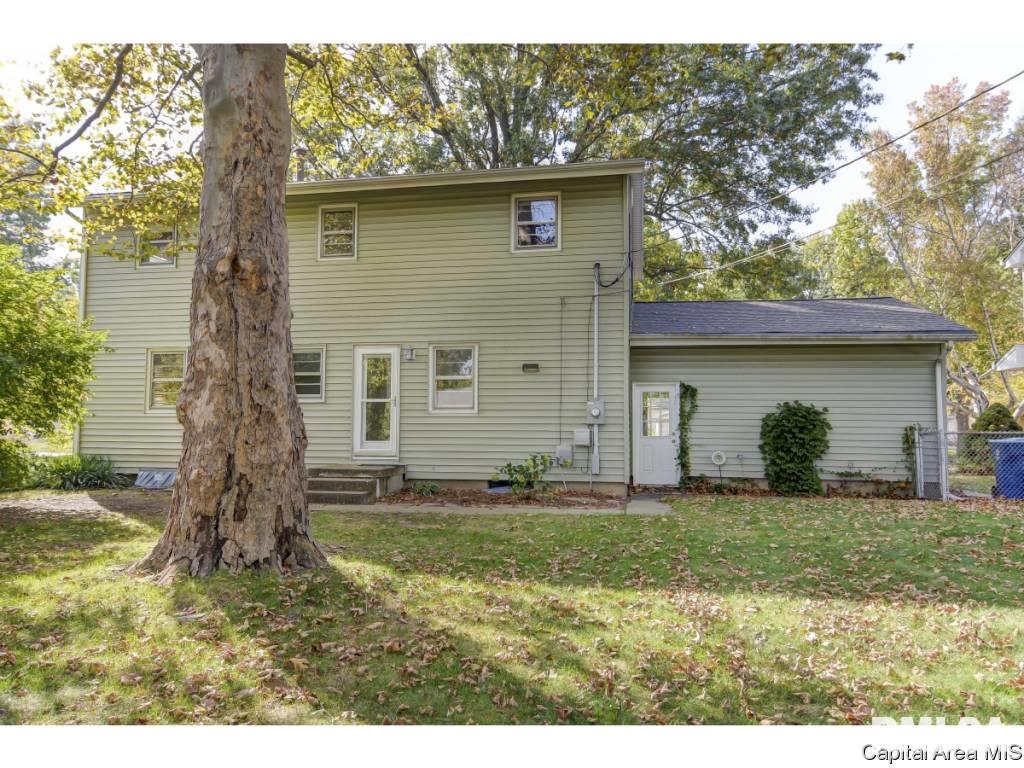 2424 Haverford Road Springfield, IL 62704 - Photo 14 of 33