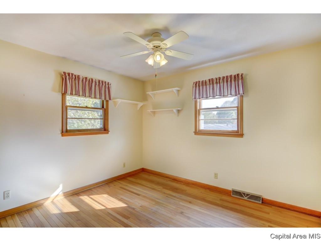 2424 Haverford Road Springfield, IL 62704 - Photo 20 of 33