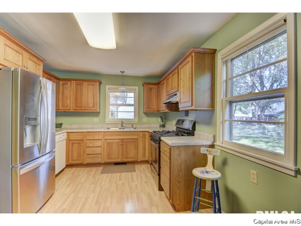 2424 Haverford Road Springfield, IL 62704 - Photo 7 of 33