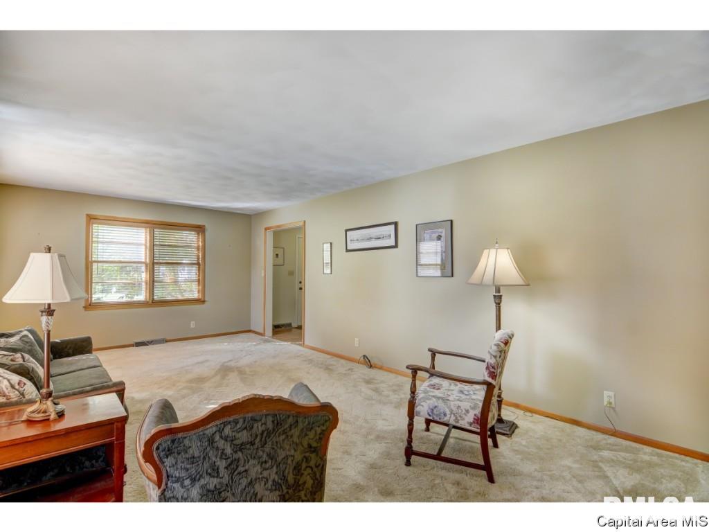 2424 Haverford Road Springfield, IL 62704 - Photo 10 of 33