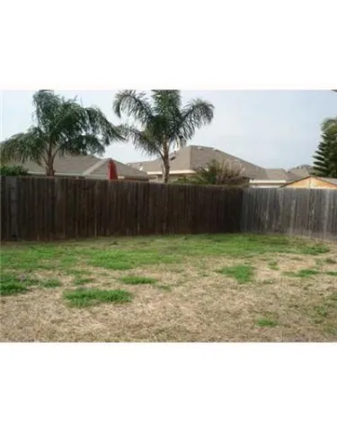 $1,250 | 1222 Sacramento Street, Portland, TX 78374